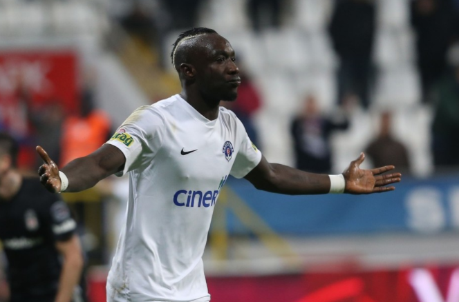 体育新闻赛地聚焦：中超赛后热度飙升；克里夫兰骑士伤情更新；气氛紧张；训练强度明显提升的简单介绍