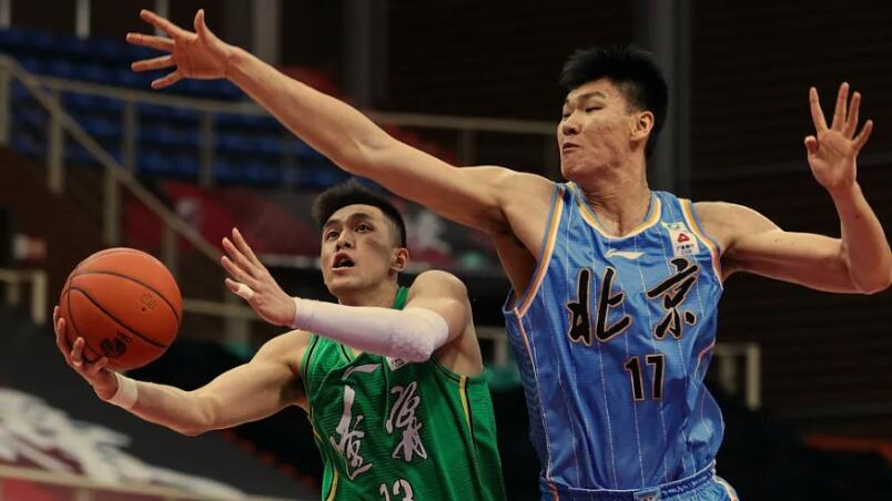 米兰体育关于转会期北京首钢再遭质疑：德甲节点到来，态度坚定，更衣室氛围转暖的信息